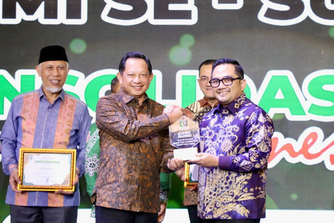 Mendagri Tito Karnavian saat menghadiri Pertemuan Regional KAHMI se-Sumatera di Swiss-Belhotel Harbour Bay Batam, Kepulauan Riau (Kepri), Sabtu (20/9/2025). Foto: Kemendagri RI