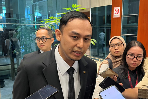 Direktur Niaga PT Garuda Indonesia (Persero) Reza Aulia Hakim saat ditemui di kompleks parlemen Senayan, Senin (22/9/2025). Foto: Fariza Rizky Ananda/kumparan