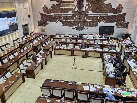 Anggito Abimanyu dalam sesi fit and proper test bersama Komisi XI DPR RI di Gedung Parlemen, Jakarta Pusat pada Senin (22/9/2025). Foto: Argya D. Maheswara/kumparan 