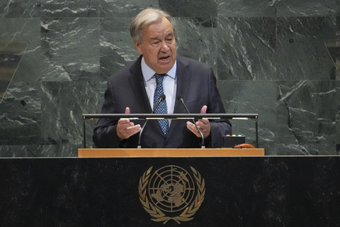 Sekretaris Jenderal PBB Antonio Guterres berpidato dalam Debat Umum Majelis Umum Perserikatan Bangsa-Bangsa di Markas Besar PBB di New York City, Selasa (23/9/2025). Foto: Timothy A. Clary/AFP