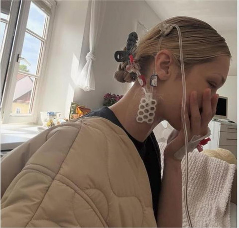 Kondisi kesehatan Bella Hadid yang kembali terserang penyakit lyme. Foto: Instagram @bellahadid