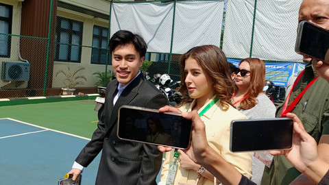 Selebgram Tasya Farasya tiba di pengadilan Agama Jakarta Selatan, Rabu (24/9/2025).   Foto: Aprilandika Pratama/kumparan