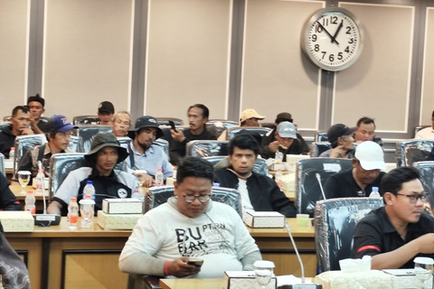 Suasana audiensi Pimpinan DPR dan perwakilan Konsorsium Pembaruan Agraria di Kompleks Parlemen Senayan, Jakarta, Rabu (24/9/2025). Foto: Luthfi Humam/kumparan