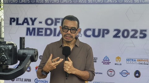 Anggota Exco PSSI, Arya Sinulingga, saat menghadiri playoff Media Cup 2025 di Jakarta Selatan, Kamis (25/9/2025). Foto: Soni Insan Bagus/kumparan