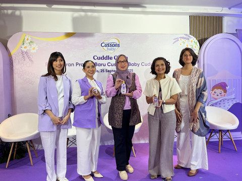 Konferensi pers peluncuran rangkaian Cussons Baby Cuddle Calm di Rumah Wijaya, Kamis (26/9/2025). Foto: Nabilla Fatiara/kumparan