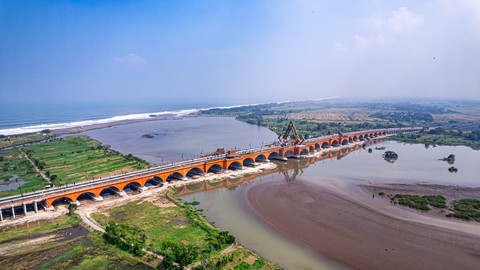 Jembatan Pandansimo penghubung Kabupaten Bantul dan Kulon Progo. Foto: Dok. PJN