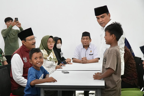 Mensos Saifullah Yusuf (Gus Ipul) meninjau Sekolah Rakyat Terpadu 51 Bangkalan, Jawa Timur. Foto: Dok. Kemensos