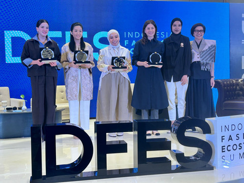 Alice Norin (kiri) di gelaran IDFES 2025 di Ra Suites Simatupang, Jakarta Selatan, Jumat (26/9/2025). Foto: Judith Aura/kumparan