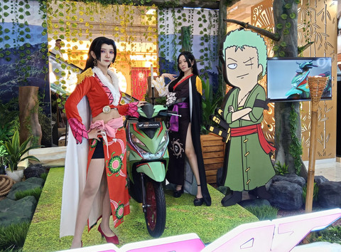 Motor matik karakter One Piece yang dipajang di salah satu pusat perbelanjaan di Surabaya. Foto: Masruroh/Basra