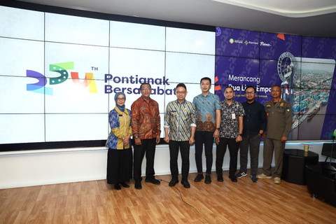 Logo Hari Jadi ke-254 Pontianak resmi diluncurkan oleh Wali Kota Pontianak, Edi Rusdi Kamtono. Foto: Dok. Prokopim Pemkot Pontianak