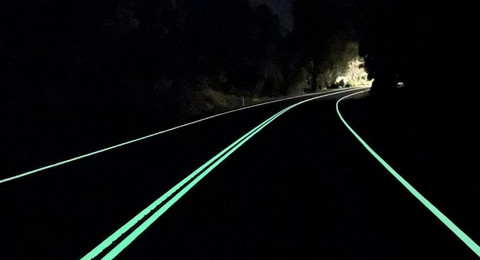 Biasanya orang tersesat di jalan gelap, tapi zaman kini sudah berbah. Foto: Tarmac Linemarking
