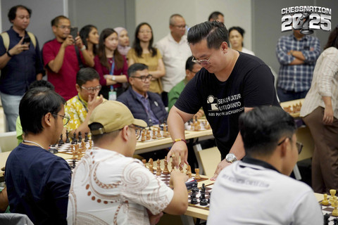 Kehadiran Woman Grand Master, Dewi AA Citra; dan Grand Master Sean Winshand Suhendi di Chessnation 2025 semakin menambah semarak acara. Kedua sosok inspiratif ini menjadi teladan bagi para peserta untuk terus berprestasi di bidang catur.. Foto: Dok. Telkomsel