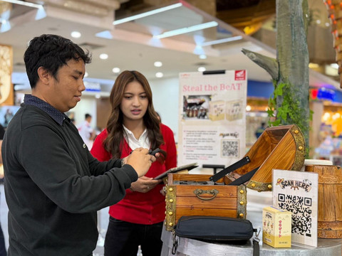  Steal the BeAT hadirkan unit eksklusif Honda BeAT One Piece Tahilalats edisi Zoro & Sanji di Plaza Surabaya. Foto: AHM
