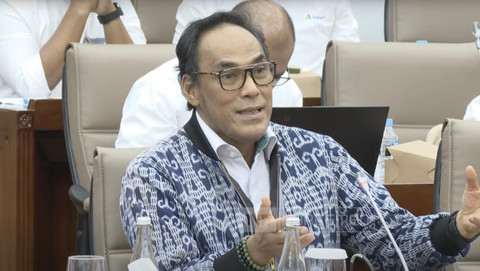 Direktur Utama Antam, Achmad Ardianto. Foto: YouTube/ DPR RI