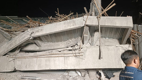 Bangunan Ponpes Al-Khoziny usai ambruk, Senin (29/9/2025). Foto: Farusma Okta Verdian/kumparan