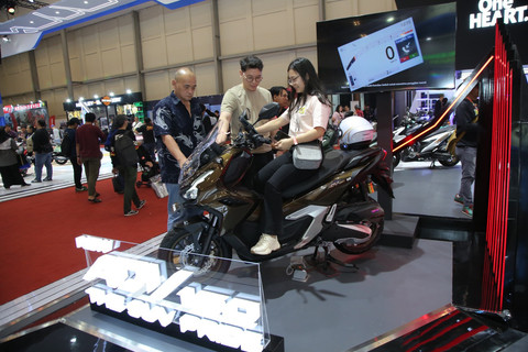Skutik new Honda ADV 160 tampil di IMOS 2025. Foto: dok. AHM