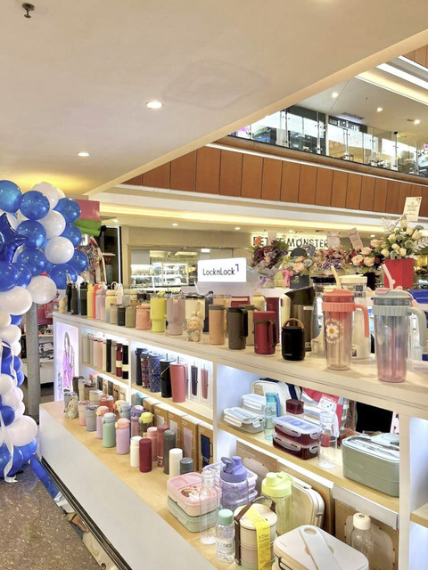 Perusahaan global produk rumah tangga LocknLock Co., Ltd. memperluas jaringan ritel di Indonesia dengan membuka pop-up store pertama di Pontianak yang berlokasi di Ayani Mega Mall, lantai 1. Foto: LocknLock
