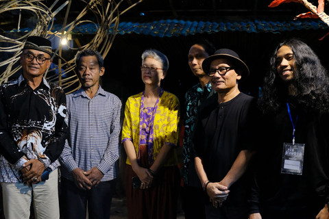 Rekan-rekan Seniman dalam acara 