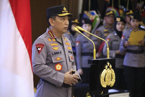 Kapolri Listyo Sigit Prabowo saat pelantikan Irjen Pol Yuda Gustawan yang resmi menjabat sebagai Kabaintelkam Polri menggantikan Komjen Pol Dr. Akhmad Wiyagus. Foto: Dok. Istimewa