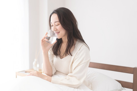 Ramalan kesehatan zodiak Libra bulan Desember 2025. Foto: lielos_photograph/Shutterstock