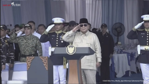 Presiden RI Prabowo Subianto pada acara Sailing Pass TNI AL Tahun 2025 di Markas Komando Lintas Laut Militer, Jakarta Utara, Kamis (2/10/2025). Foto: YouTube/Sekretariat Presiden