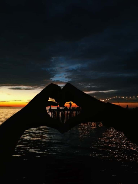 Suasana sore menjelang malam yang tampak semakin indah. Foto: Dok. Hi!Pontianak