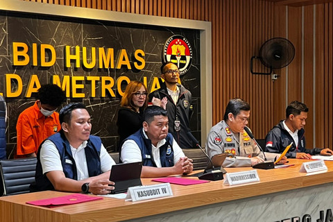 Konferensi Pers terkait pengungkapan kasus ilegal akses dan manipulasi data di Polda Metro Jaya, Jakarta, Kamis (2/10/2025). Foto: Rayyan Farhansyah/kumparan