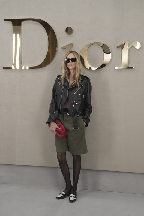 Charlize Theron di Dior SS26 Paris Fashion Week. Foto: Thibault Camus/AP Photo