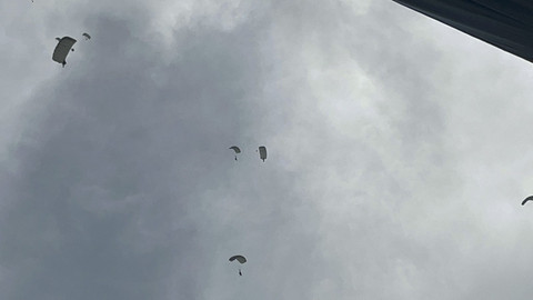 Suasana Gladi Bersih HUT TNI ke-80 di Monas, Jakarta Pusat, Jumat (3/10/2025). Foto: Rayyan Farhansyah/kumparan