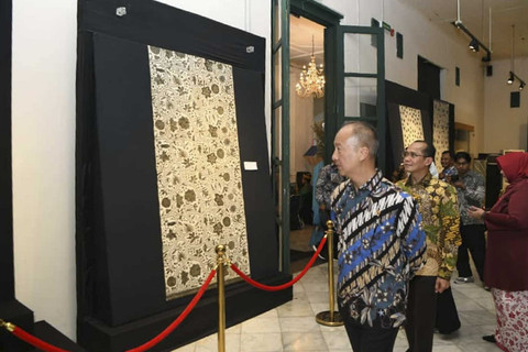 Menteri Perindustrian Agus Gumiwang Kartasasmita dalam peringatan Hari Batik Nasional (HBN) 2025 di Museum Tekstil Jakarta, Kamis (2/10/2025). Foto: Dok. Kemenperin