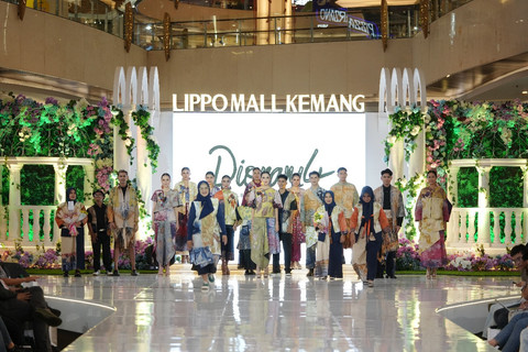 SLB Negeri 4 Jakarta Tampilkan Busana Ecoprint di Fashion Show 'Karya Setara'. Foto: Lippo Mall Kemang