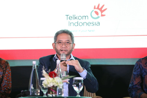 Direktur Strategic Business Development & Portofolio Telkom, Seno Soemadji saat memberikan paparan pada acara Indonesia Economic Summit 2025 yang diselenggarakan di Shangri-La Hotel, pada (2/10). Foto: dok. Telkom
