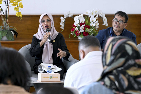 Sekretaris Dinas Perhubungan Sumut, Rochani Litiloly saat Konferensi Pers terkait Kendaraan Over Dimension Over Load (ODOL) di Anjungan Dekranasda Sumut, lantai 1 Kantor Gubernur Sumut, Jalan Diponegoro No. 30, Medan, Jumat (3/10/2025). Foto: Dok. Istimewa