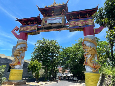 Gapura China, Pagoda China, Tugu Al-qur'an | foto : Taufik H/Lampung Geh