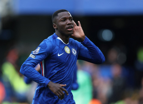 Moises Caicedo berselebrasi usai cetak gol saat Chelsea vs Liverpool dalam laga pekan ketujuh Liga Inggris 2025/26 di Stadion Stamford Bridge, Sabtu (4/10) malam WIB. Foto: REUTERS/David Klein