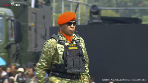 Pangkorpasgat saat peringatan Hari Ulang Tahun (HUT) ke-80 Tentara Nasional Indonesia (TNI) di Lapangan Silang Monumen Nasional (Monas), Jakarta Pusat, Minggu (5/10/2025). Foto: YouTube/Sekretariat Presiden