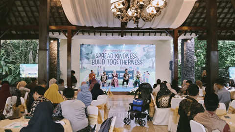 Dompet Dhuafa gelar acara Spread Kindness, Build Togetherness bersama ratusan pegiat komunitas di Jakarta, Kamis (2/10/2025). Foto: Dok. Dompet Dhuafa
