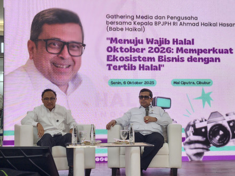 Kepala BPJPH RI Ahmad Haikal Hasan saat di acara Gathering Media dengan tema Menuju Wajib Halal Oktober 2026: Memperkuat Ekosistem Halal dengan Tertib Halal yang digelar di Mal Ciputra Cibubur, Senin (6/10/2025). Foto: Ela Nurlaela/kumparan