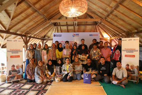 BRI menggelar program Pemberdayaan Purna Pekerja Migran Indonesia dalam mendorong pemberdayaan ekonomi eks pekerja migran di Lombok. Foto: Dok. BRI