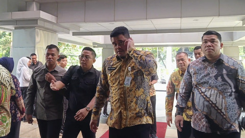 Gubernur Sumatra Utara (Sumut) Bobby Nasution di Kantor Kementerian Keuangan, Selasa (7/10/2025). Foto: Ave Airiza Gunanto/kumparan