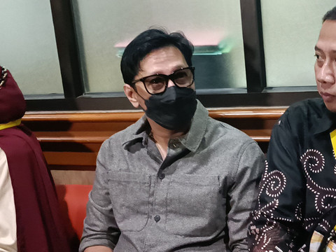 Komedian Andre Taulany jalani sidang perceraian di PA Jakarta Selatan, Rabu (8/10/2025).     Foto: Giovanni/kumparan