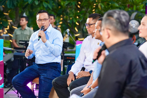 Direktur Utama Pertamina, Simon Aloysius Mantiri (kiri) pada Indonesia Langgas Berenergi di Jakarta, Selasa (7/10). Foto: Dok. Pertamina