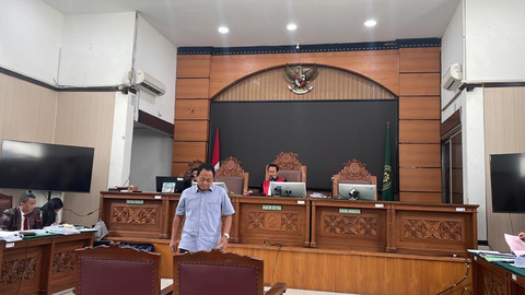 Kejagung menghadirkan ahli Hukum Pidana Universitas Al Azhar, Suparji Ahmad, dalam sidang gugatan praperadilan eks Mendikbudristek, Nadiem Makarim, di PN Jakarta Selatan, Rabu (8/10/2025).  Foto: Fadhil Pramudya/kumparan