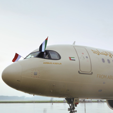 Maskapai Etihad Airways buka rute penerbangan langsung dari Medan menuju Abu Dhabi. Foto: Dok. Etihad