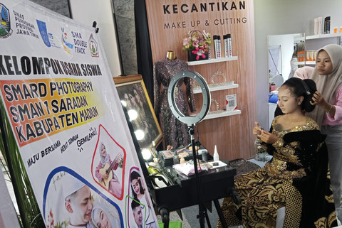 Millenial Entrepreneur Award 2025  Tampilkan Karya Terbaik SMA DT di Jatim