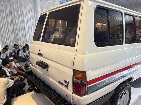 Toyota Kijang gen 3 yang pertama kali diekspor ke Brunei Darussalam. Foto: Fitra Andrianto/kumparan