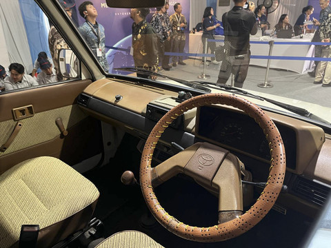 Toyota Kijang gen 3 yang pertama kali diekspor ke Brunei Darussalam. Foto: Fitra Andrianto/kumparan