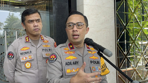 Kabid Humas Polda Metro Jaya Brigjen Pol Ade Ary Syam saat di Wawancarai di Polda Metro, Kamis (9/10/2025). Foto: Rayyan Farhansyah/kumparan