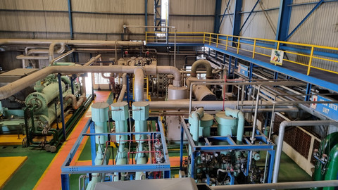 Operasional di Plant Samator Bambe, Gresik, Jawa Timur. Foto: Farusma Okta Verdian/kumparan