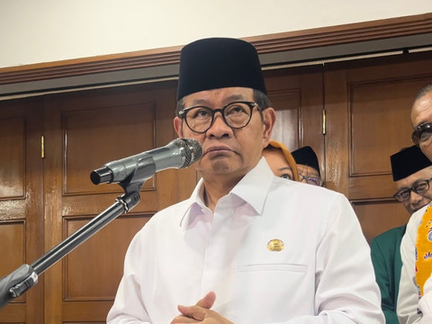 Gubernur DKI Jakarta Pramono Anung di Balai Kota, Gambir, Jakarta Pusat, Jumat (10/10/2025). Foto: Nasywa Athifah/kumparan
